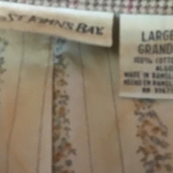 Women’s Tailored Blazer - Picture 4 of 7